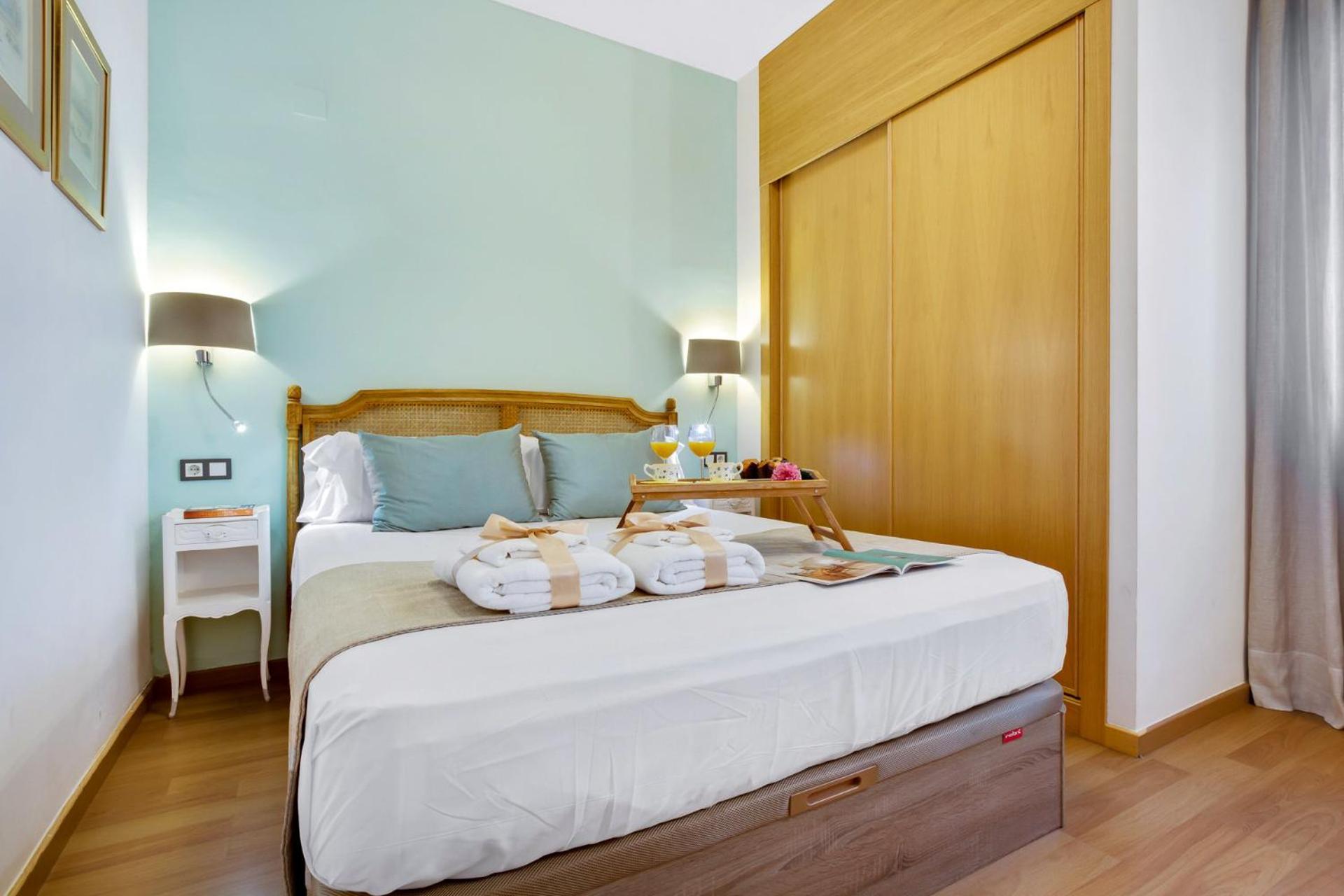-Malagasunapts-City Centre Terrace Pool Parking Exterior foto